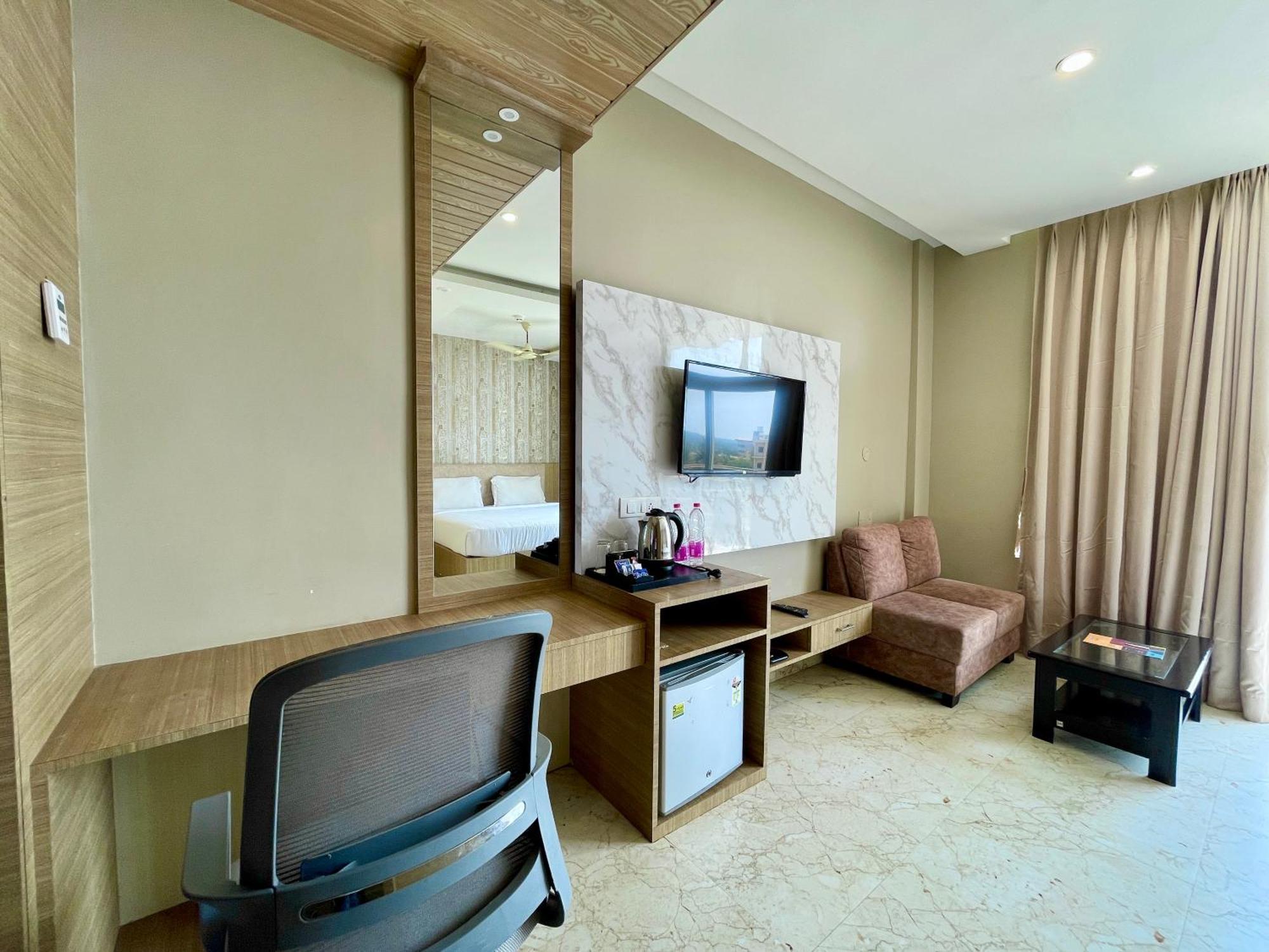 Hotel Tbs In Puri Luaran gambar