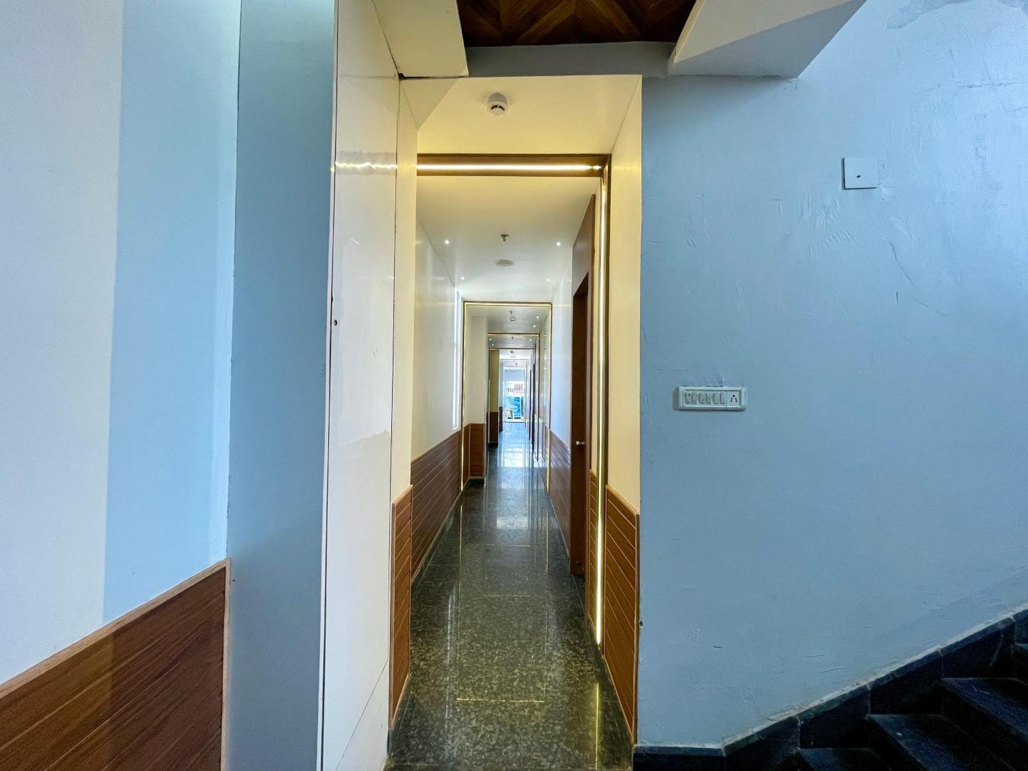 Hotel Tbs In Puri Luaran gambar