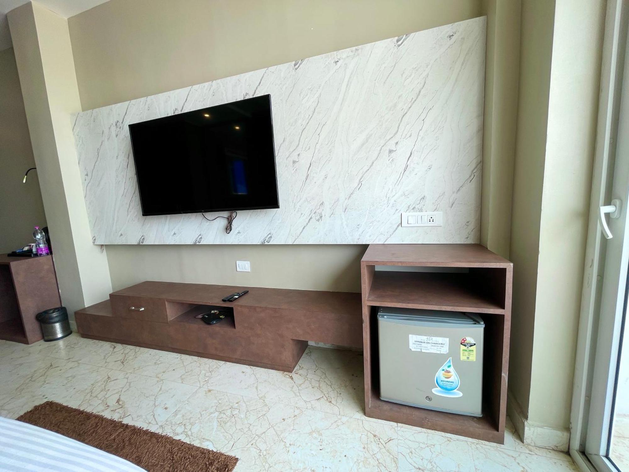 Hotel Tbs In Puri Luaran gambar