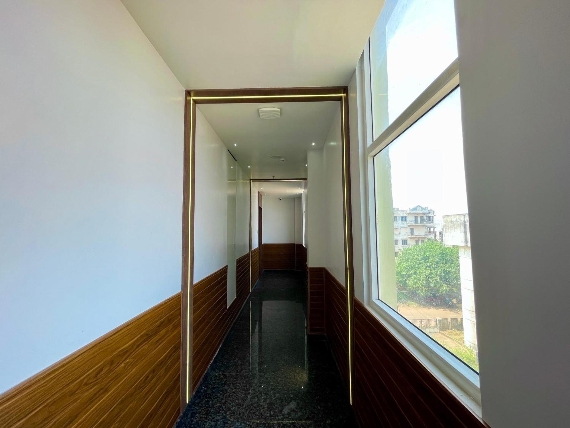Hotel Tbs In Puri Luaran gambar